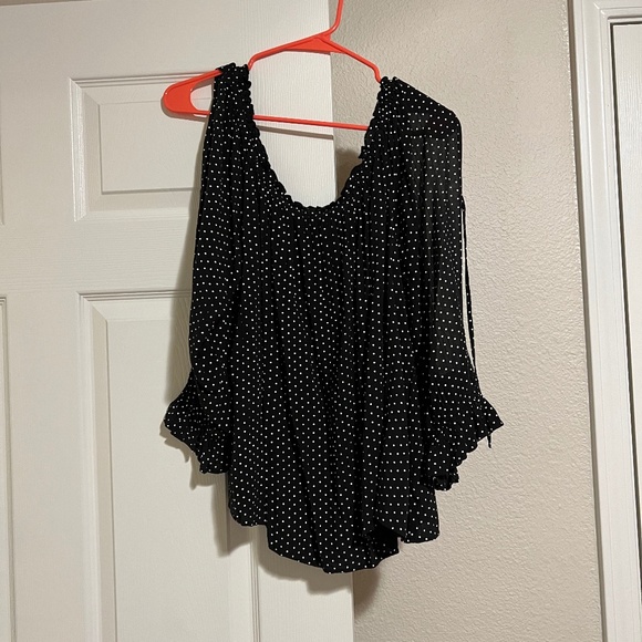 American Eagle Off-The-Shoulder Polka Dot Blouse Size XL - Picture 1 of 3